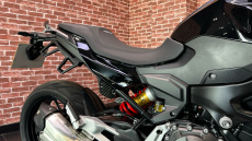 BMW F900 R